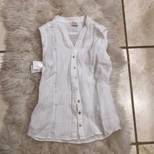 Gorgeous NEW Italian linen sleeveless shirt